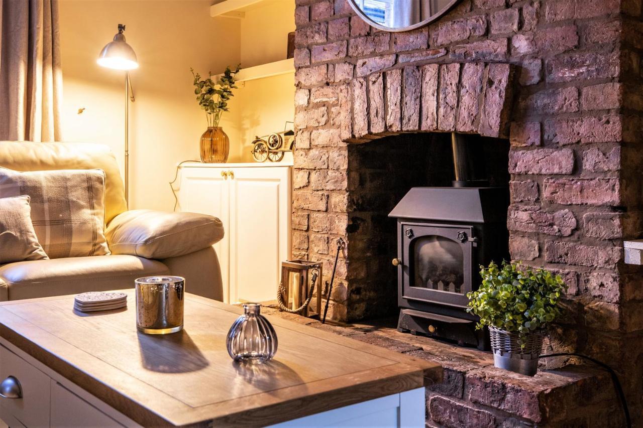 The Cottage In Chester, Sleeps 6 With Free Parking المظهر الخارجي الصورة